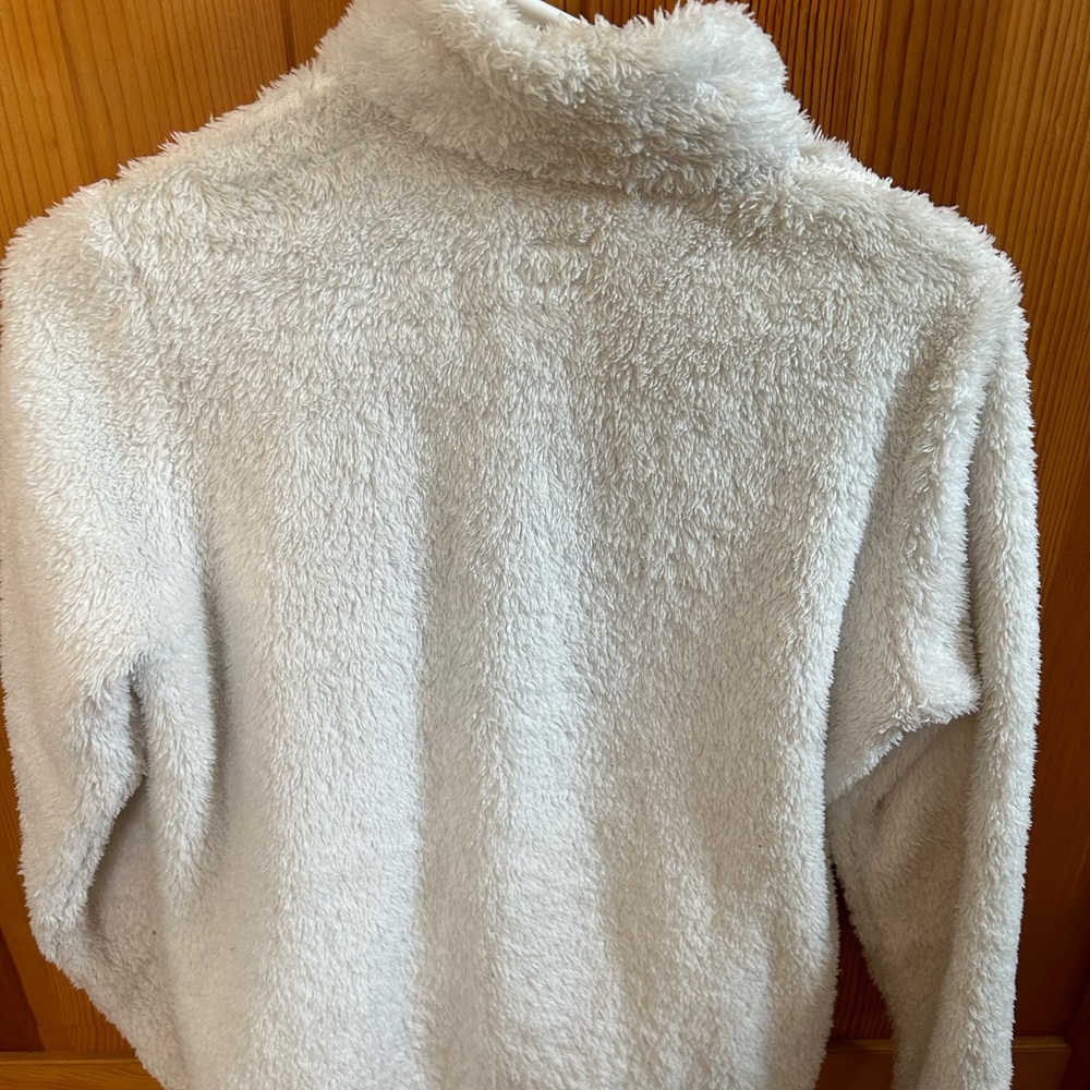 Patagonia Youth Fleece Jacket. Size XXL. Off white /Cream color